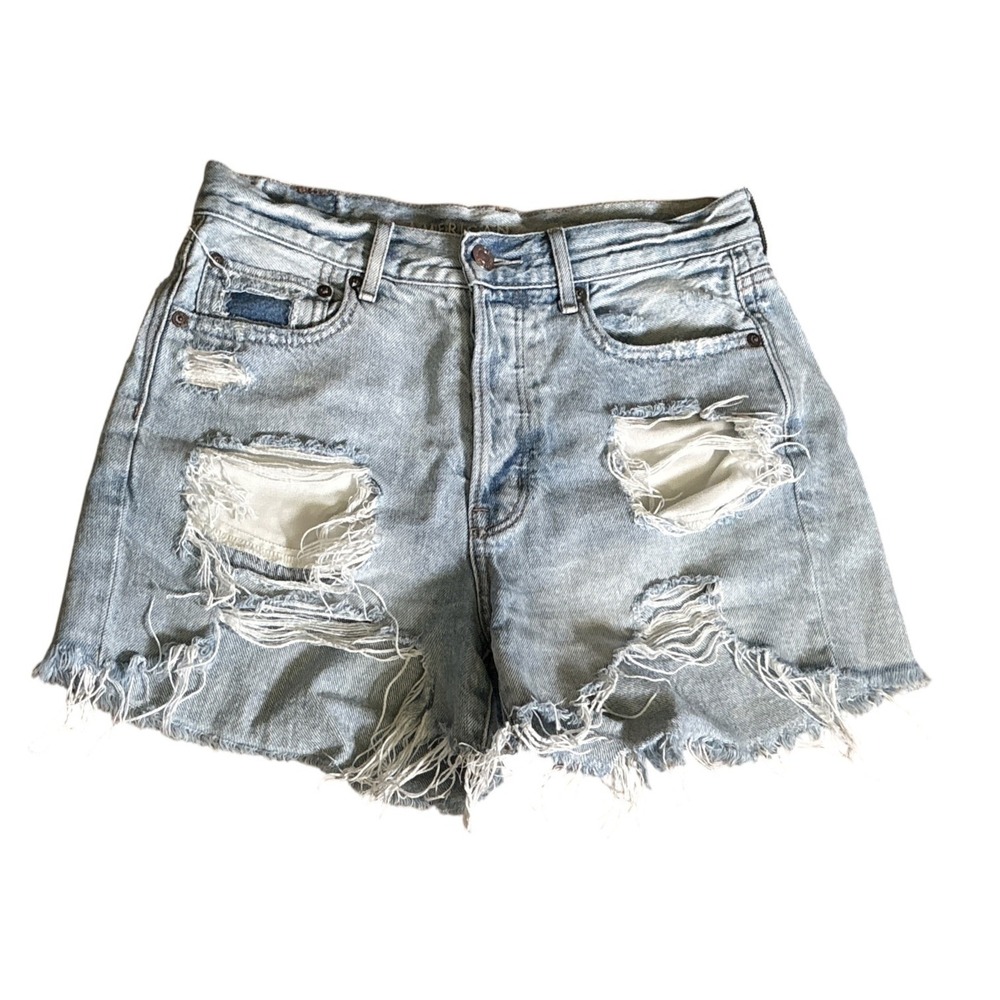 American Eagle 90s Boyfriend Denim Shorts, Size 4, Distressed Light Wash Frayed